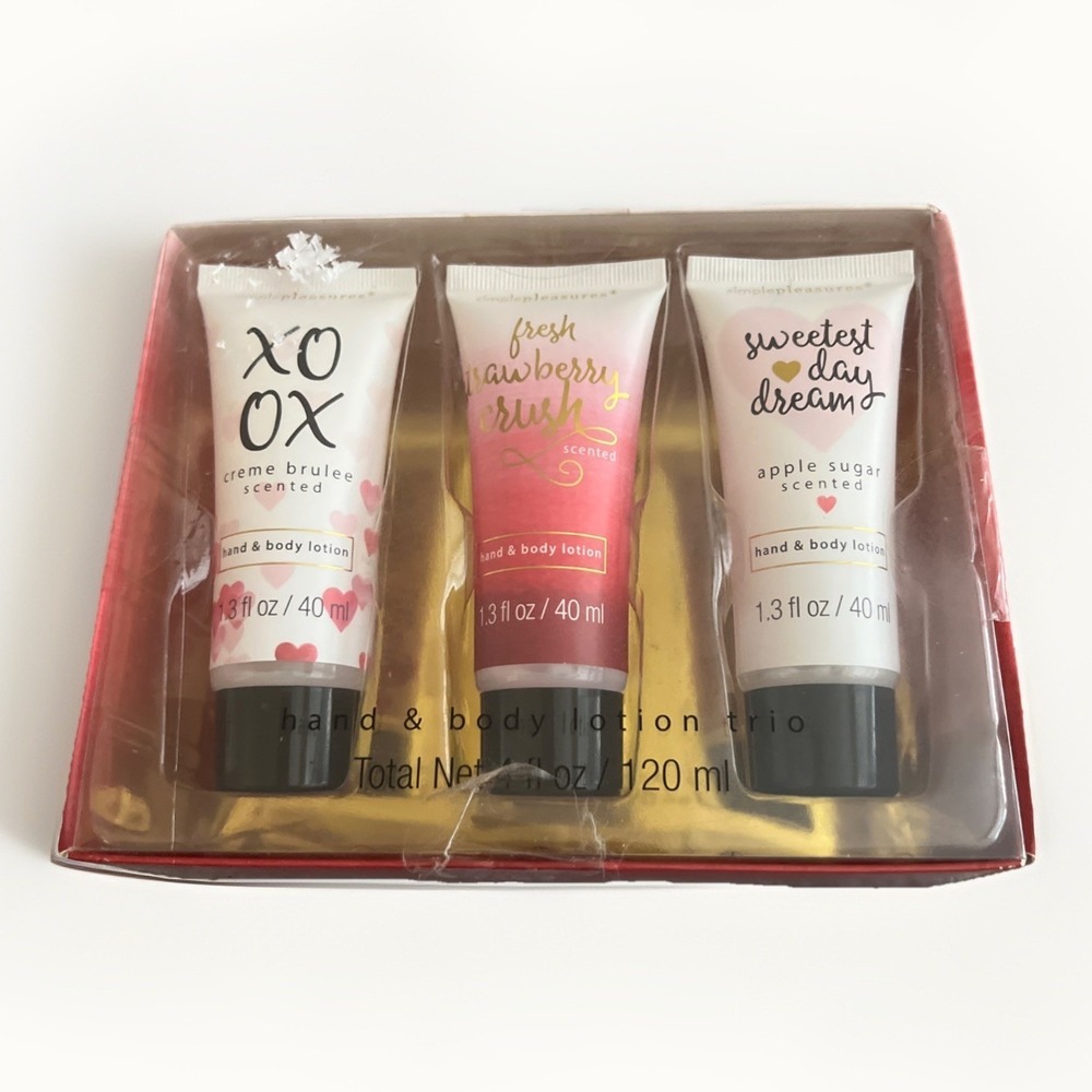 Simple Pleasures Hand & Body Lotion Trio‎ Boxed Set 1.3 Fl Oz Travel Scented New